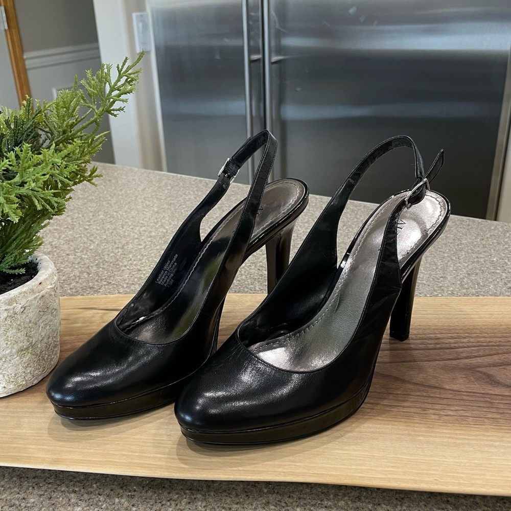 Alfani leather heel with adjustable strap. Size 7 1/2.